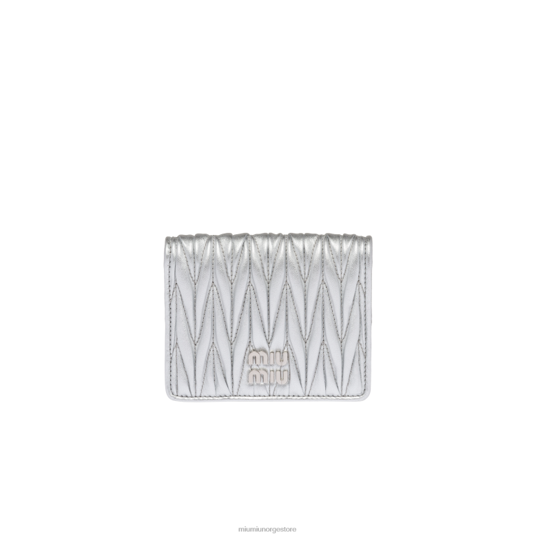 liten lommebok i matelasse i nappaskinn Miu Miu sølv 4R2LJ1068 samling